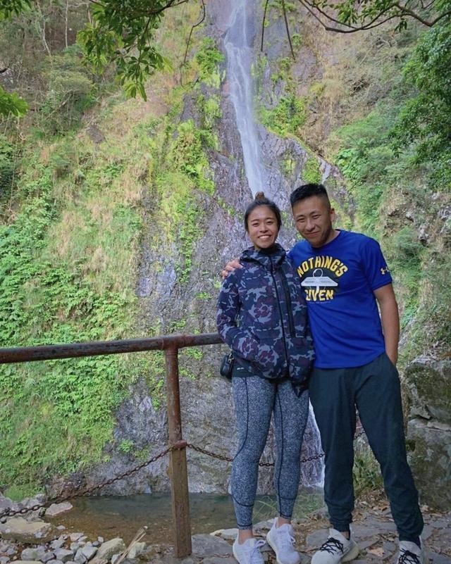 洗米嫂|洗米嫂懒理洗米华与Mandy复合为24岁继子庆生，家族地位固若金汤