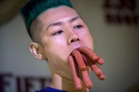 到底有多少人噎死在大胃王比赛里