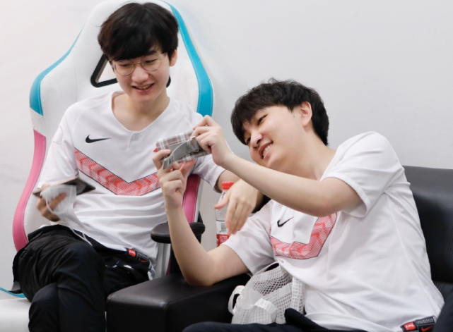 LGD零封IG，兮夜被采访称没想到会零封IG