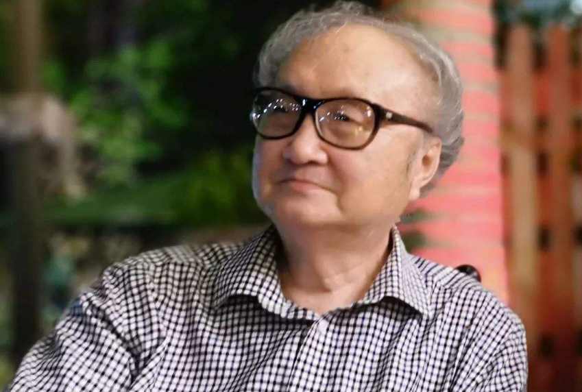 康震|红得发紫的康震，因“云想衣裳花想容”被大教授质疑，他错了吗？