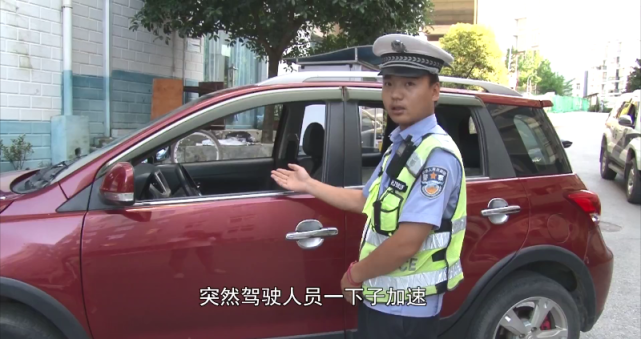 路遇检查,他驾车拖行执勤交警近200米!如此疯狂竟是因为