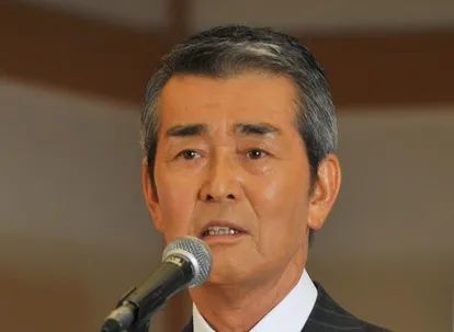 悲报 日本国民男星渡哲也肺炎去世 演过织田信长 平清盛 东乡平八郎 织田信长 吉永小百合 渡哲也 日本 娱乐 平清盛 东乡平八郎