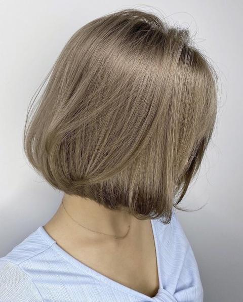 给年轻人染什么颜色好看?专业发型师给你配方,染一个显白时尚色