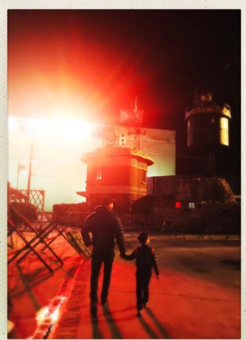 姚晨|姚晨晒夫妻合照为老公庆生，甜喊爱称表白曹郁：你是我的光