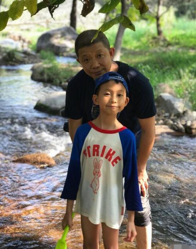 姚晨|姚晨晒夫妻合照为老公庆生，甜喊爱称表白曹郁：你是我的光