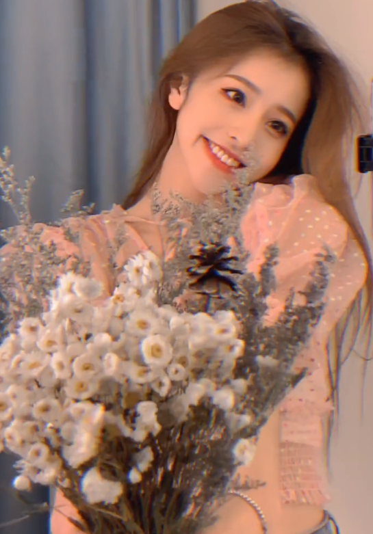 刘思瑶臭名远扬了对撒野拒不道歉还在微信发自制表情包捞金