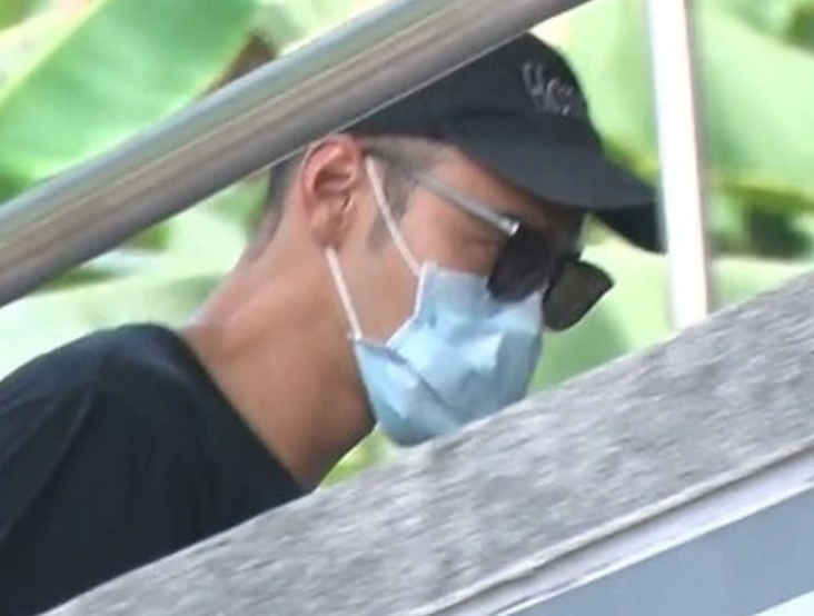 阮经天|阮经天手捧骨灰忍痛送别90岁奶奶，高龄失智爷爷至今不知老伴已去世