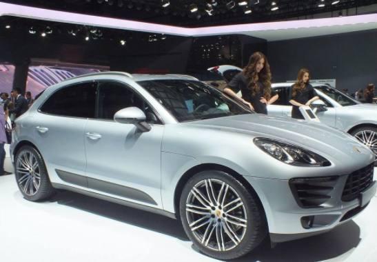 保时捷首款家庭入门级suv起价不到30万比卡宴漂亮