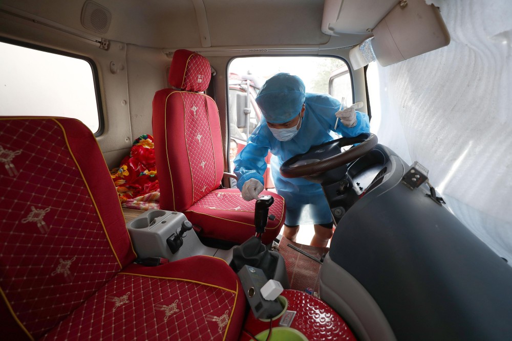 马甲|北京新发地复市首日：商家自费买马甲实名进场，有商户倒在“黎明”前