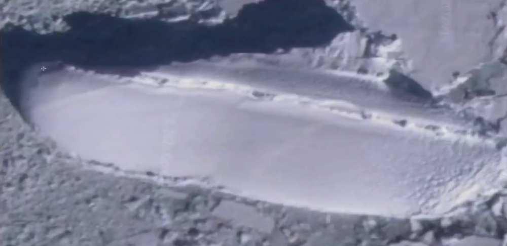 百慕大群岛|南极冰川发现神秘“冰船” 或曾在百慕大失踪