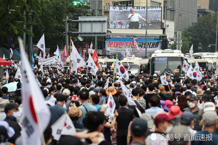 首尔|这个国家是你个人的吗：韩国上万人集会 要求罢免文在寅