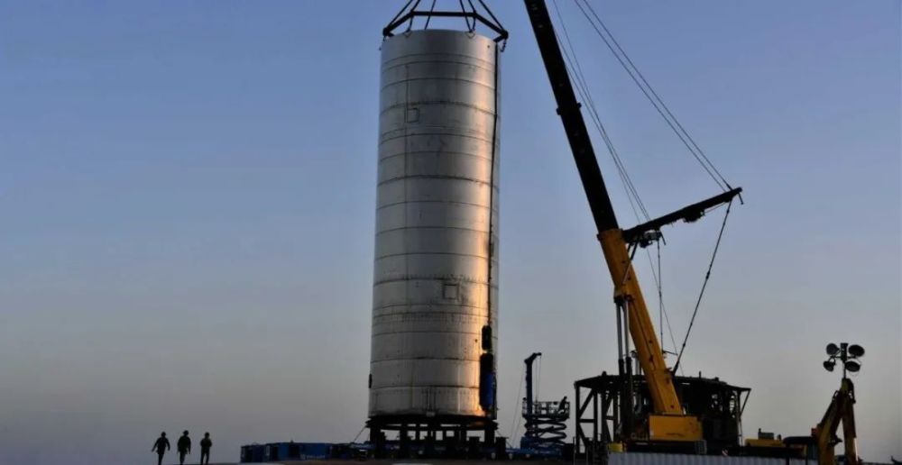 spacex|飞船SN6第二跳准备中，SpaceX公开：飞船SN5一跳时引擎管线着火