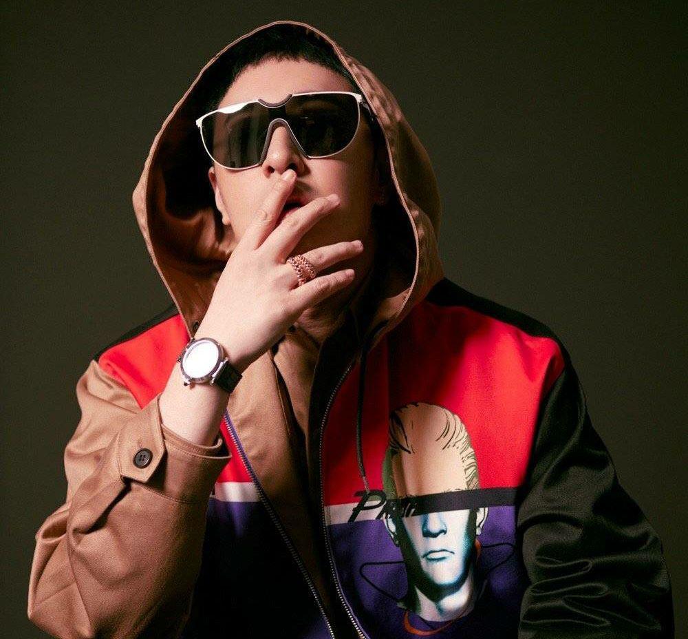 潘玮柏|潘玮柏结婚风波后首现身，节目里自夸福气好，身材发福戏称圆圆的