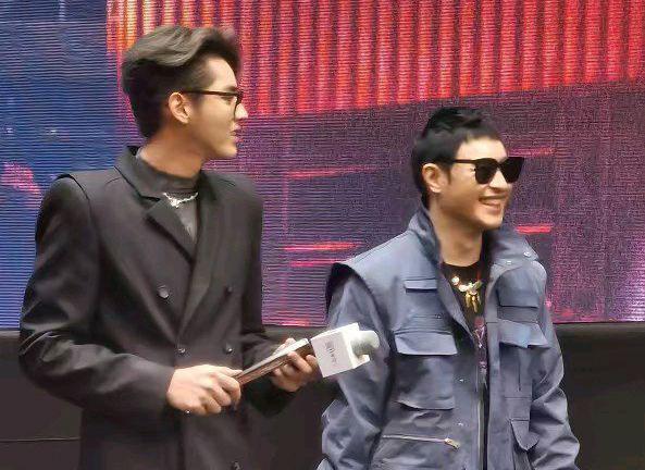 潘玮柏|潘玮柏结婚风波后首现身，节目里自夸福气好，身材发福戏称圆圆的