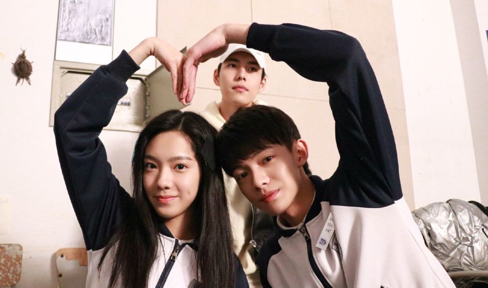 李逸男,庄达菲主演的新剧《我的刺猬女孩》带你重返18岁,体验带刺的