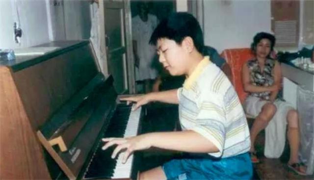 郎朗|为了练琴，8年不让与母亲见面，婚姻由父亲做主，郎朗真的成功吗