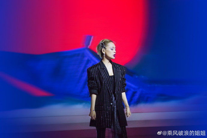 郁可唯|宁静、郁可唯，在“翻车”边缘跃跃欲试