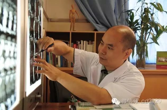 仁济好医生:白衣战袍下的热血医生——曾勇