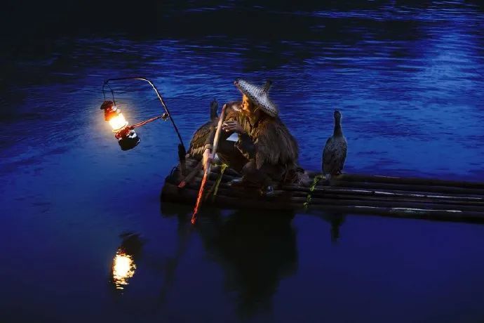 云雾|江边灯火似秋萤…