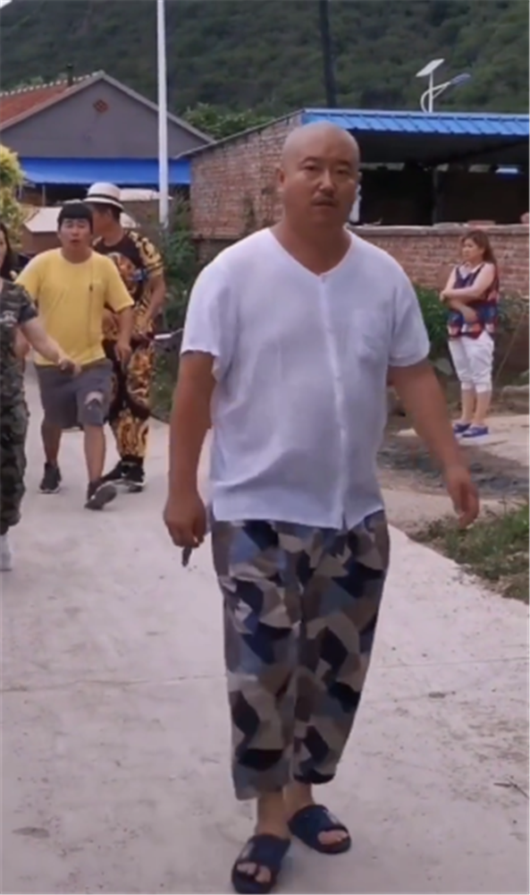 赵本山|赵本山和徒弟王小利连麦破不和传闻，《乡村爱情14》刘能会回归