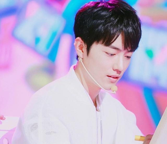 肖战|把“讨厌肖战”写在衣服上的人，到底是怎么想的？