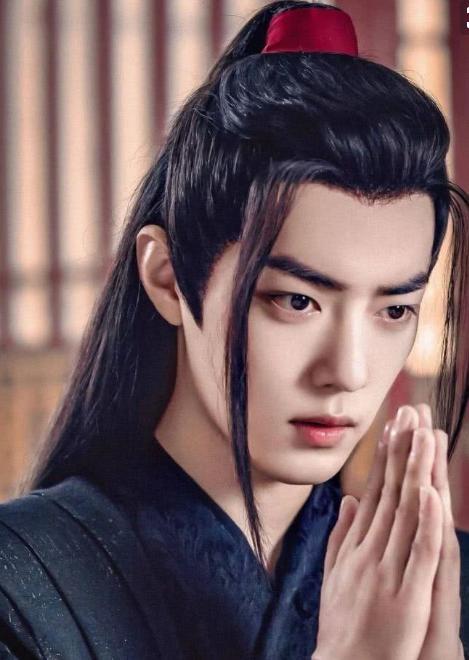 肖战|把“讨厌肖战”写在衣服上的人，到底是怎么想的？