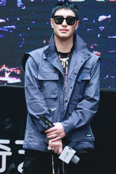 中国新说唱|中国新说唱发布会现场，潘玮柏结婚争议后现身，吴亦凡身高成亮点