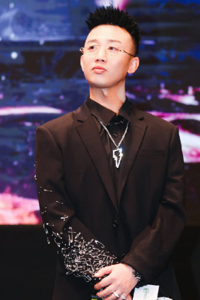 中国新说唱|中国新说唱发布会现场，潘玮柏结婚争议后现身，吴亦凡身高成亮点