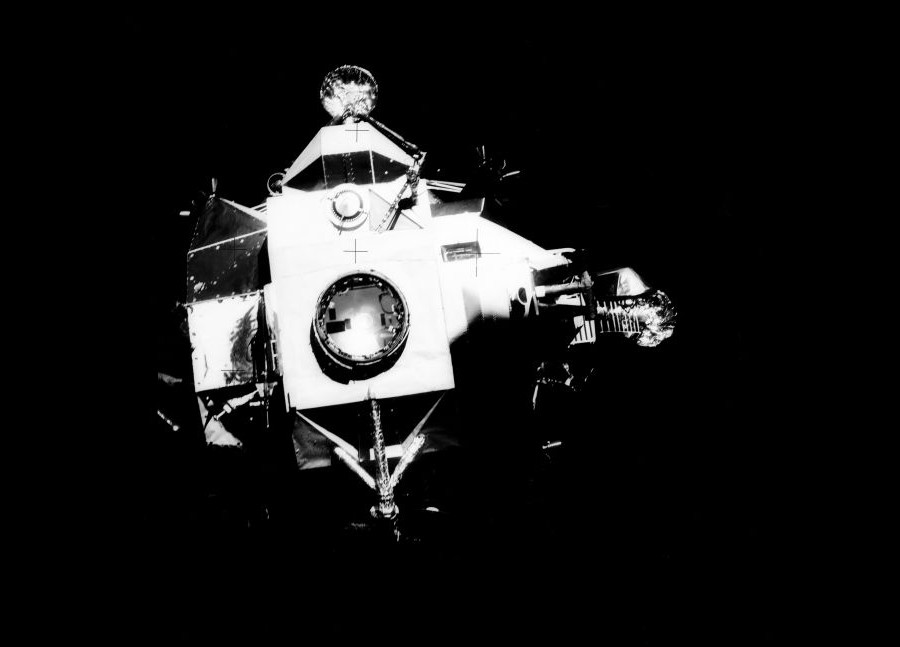 宇航员|这艘载人登月飞船发生爆炸，3名宇航员安全返回，创造了一个奇迹