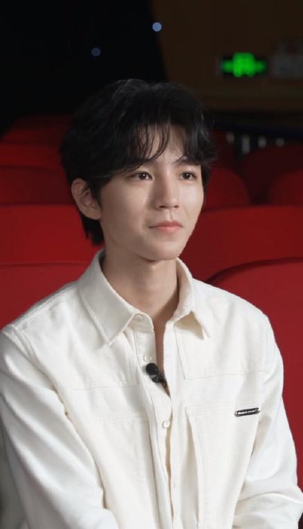 我和我的家乡|徐峥在中国电影直播首秀，夸王俊凯在《我和我的家乡》表演很惊喜