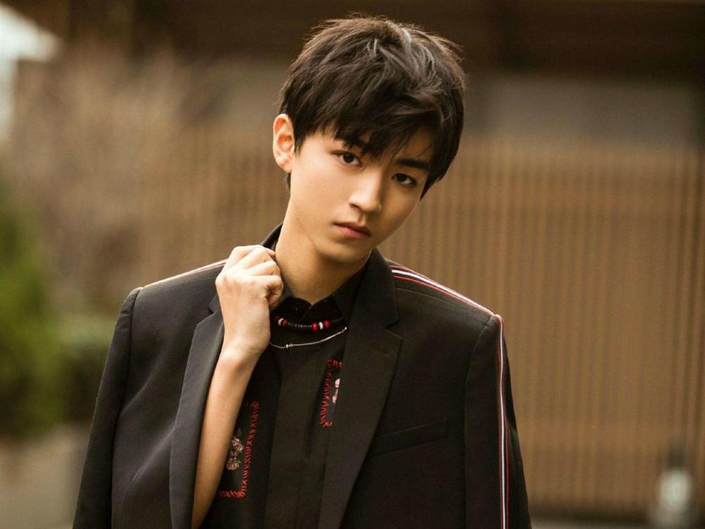 我和我的家乡|徐峥在中国电影直播首秀，夸王俊凯在《我和我的家乡》表演很惊喜