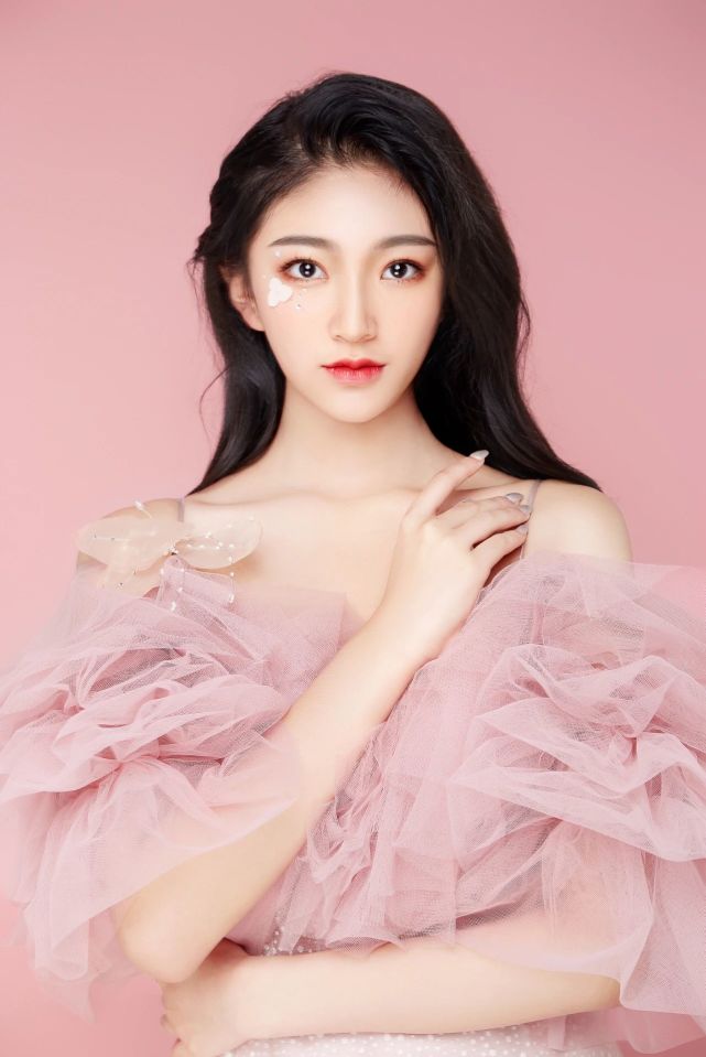 20级艺考生葛楠木梓独立乐观的宝藏girl有无限可能