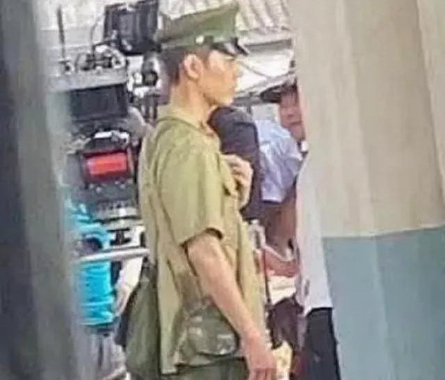 肖战|疑似肖战拍摄新剧，次于黄景瑜是二番：撕番战在所难免？肖战粉发声了