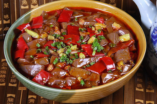 家庭版毛血旺的做法,麻辣鲜香,味浓味厚,一看就会