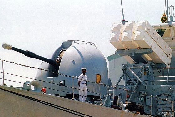 巴铁大量买中国战机和坦克,为何不买军舰?背后原因鲜为人知