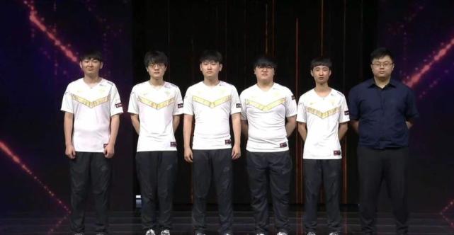 LGD击败IG害惨V5，黑马V5无缘世界赛，粉丝哭了