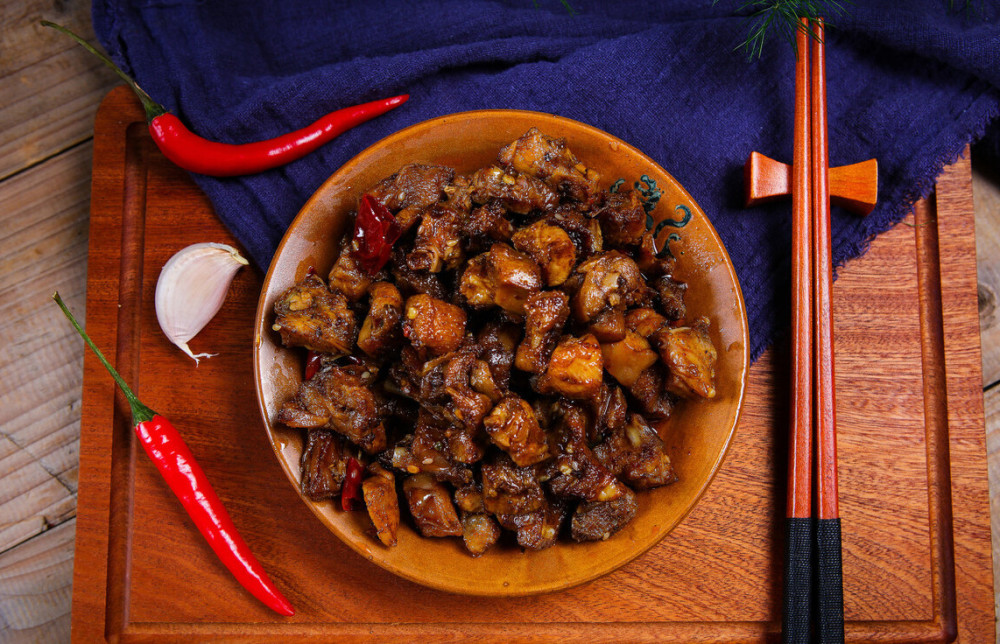 吃可爱兔兔系列之葱烧兔肉,鲜香味美,可以试试看不一样的家常菜