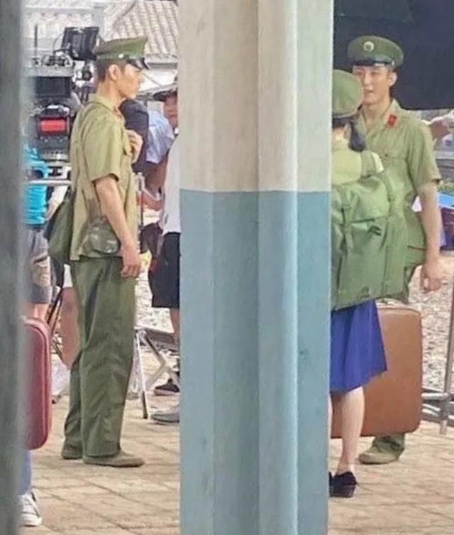 肖战|肖战近况罕曝光，400万粉丝等他直播，半小时1.9亿点赞人气不减