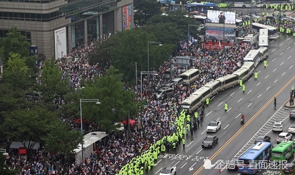 文在寅|韩国保守派万人集会要求罢免总统 文在寅大怒：要动员强制手段严惩