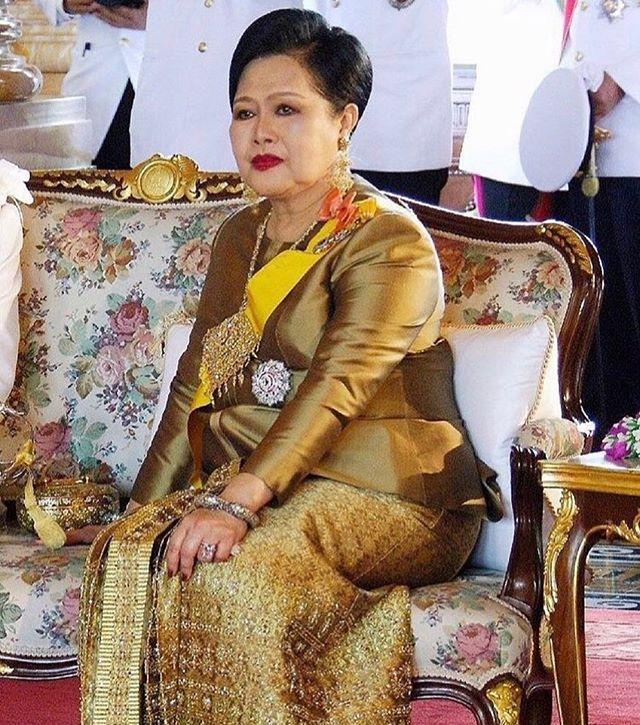 泰国太后医美过度留下后遗症了?当年的亚洲美后,被老国王宠上天