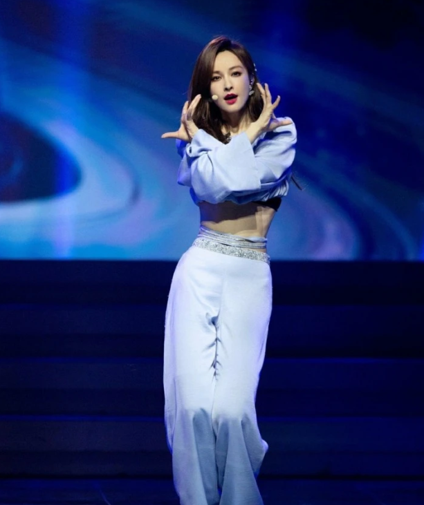 吴昕|芒果台为何力捧37岁吴昕，而不是沈梦辰？三个原因不得不说