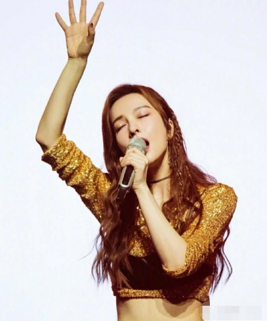 吴昕|芒果台为何力捧37岁吴昕，而不是沈梦辰？三个原因不得不说