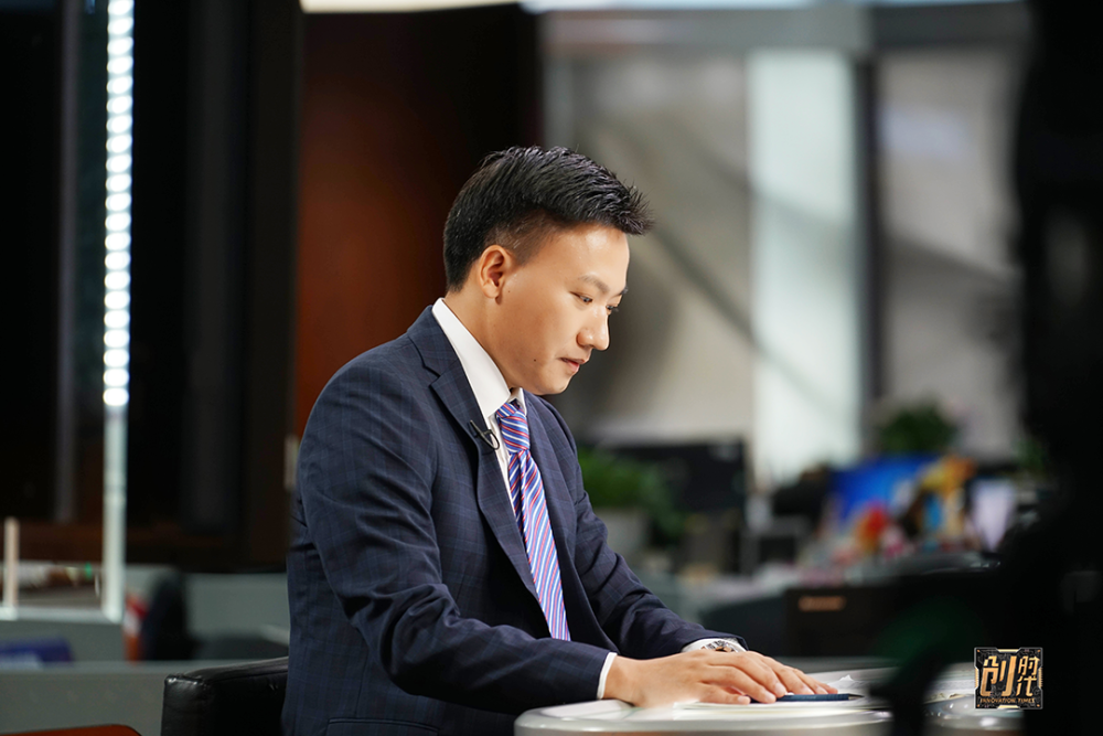 张传捷:洋山四期的规模最大,设备量多,箱区的形态也比较多.