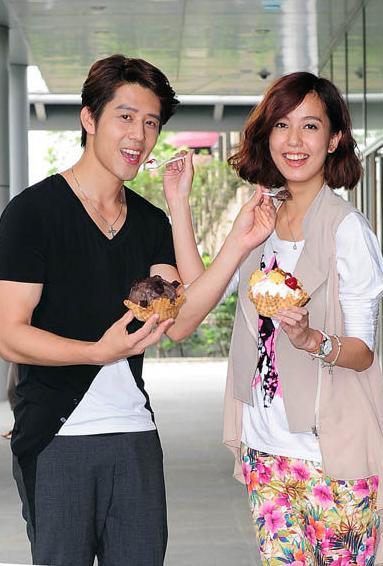 重现,胡宇威方面发文澄清,文中称胡宇威最厌恶劈腿行为,也从未在恋情