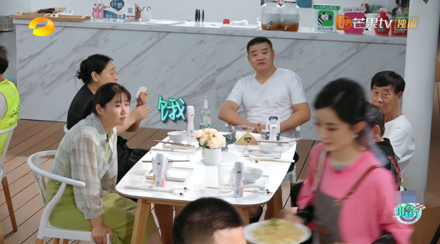 再现尴尬设置 黄晓明赵丽颖被拒之门外 利用明星光环做法拙劣 黄晓明 赵丽颖 中餐厅 林述巍 张亮