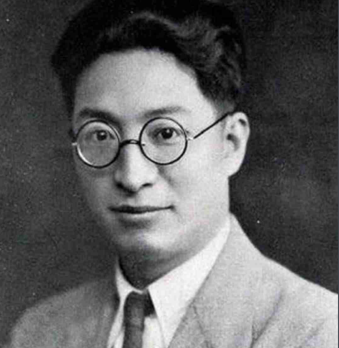 郑振铎|抗战爆发后，日本人拿巨额支票拉拢郑振铎，他当面翻脸撕毁支票