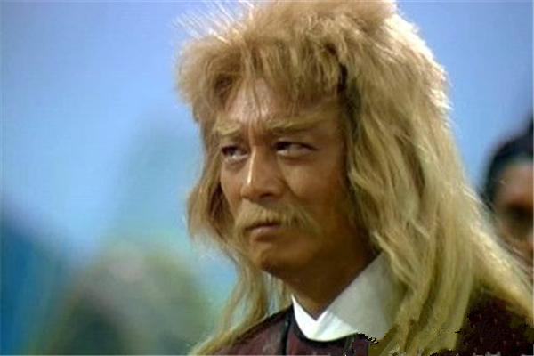 《倚天屠龙记》,香港老戏骨曾江扮演了金毛狮王一角,他也是1983版