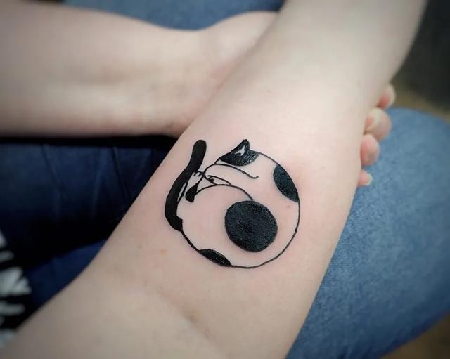 纹身|日本女孩6岁入行，是全世界最小纹身看完我却只想拥有同款爸爸！