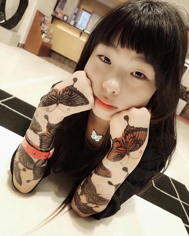 纹身|日本女孩6岁入行，是全世界最小纹身看完我却只想拥有同款爸爸！