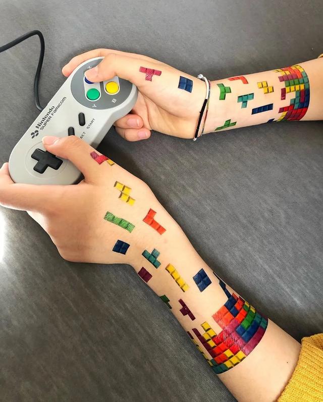 纹身|日本女孩6岁入行，是全世界最小纹身看完我却只想拥有同款爸爸！